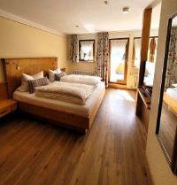 Komfort-Zimmer mit Balkon